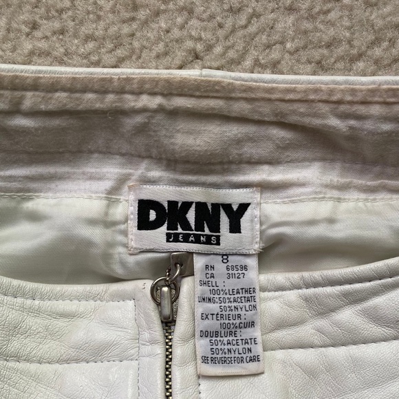 90s DKNY Jeans white leather mini skirt Size 8 - Picture 3 of 3
